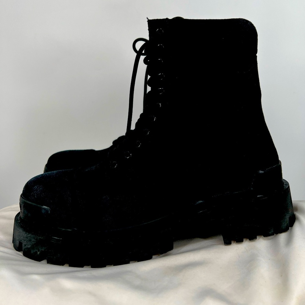 Balenciaga Men's Lace Up Side Zip Strike Combat Black Boots EUR Size 44 US Sz 11